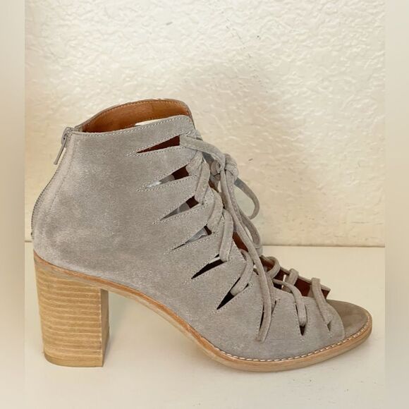 Jeffrey Campbell Corwin Suede gladiator Bootie- in stone Size 9.5 - Picture 3 of 13